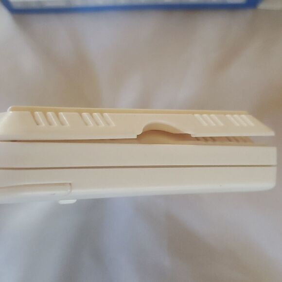 NWOT 701 Thermostat - Picture 10 of 13